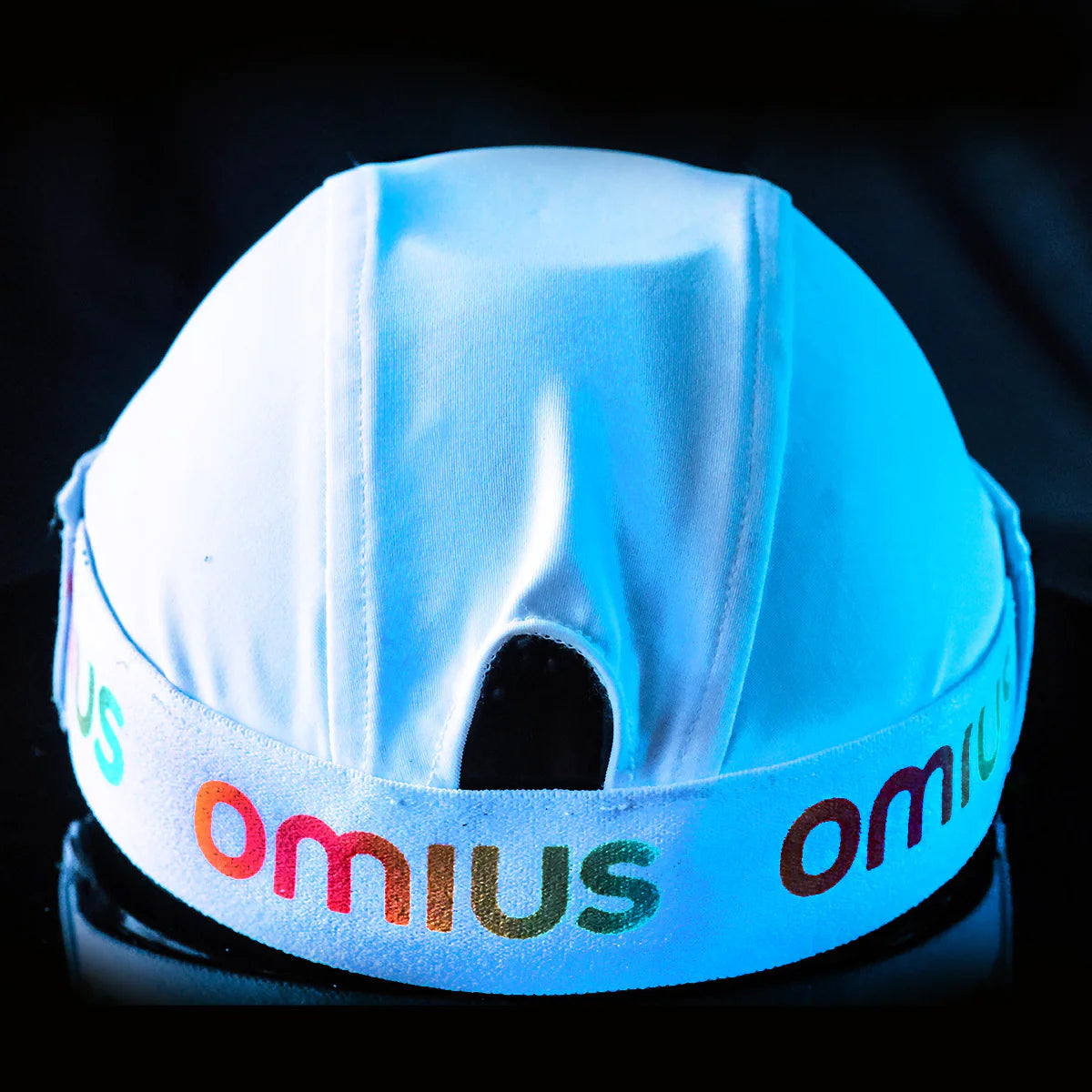 GORRA BLANCA OMIUS (CON PIERDAS)